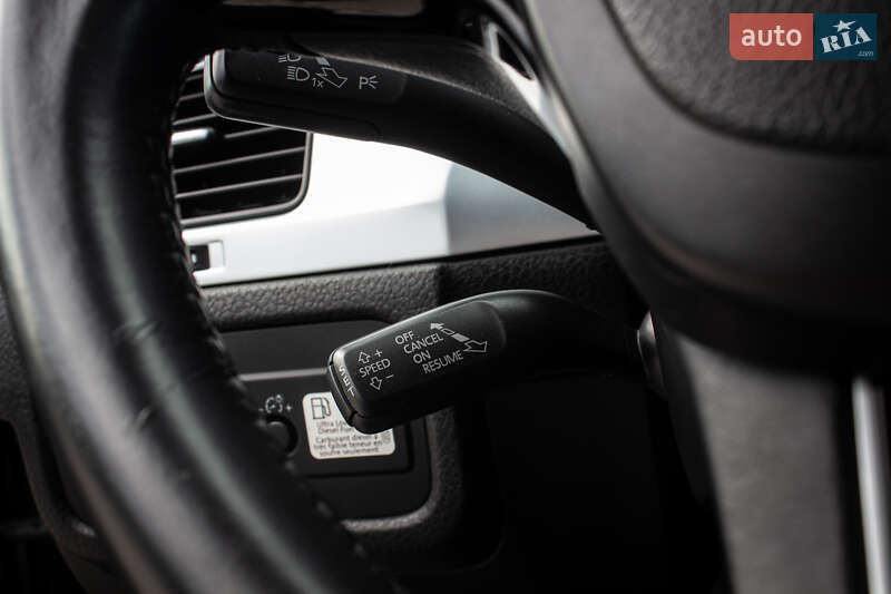 Внедорожник / Кроссовер Volkswagen Touareg 2013 в Нововолынске фото 28 Внедорожник / Кроссовер Volkswagen Touareg 2013 в Нововолынске