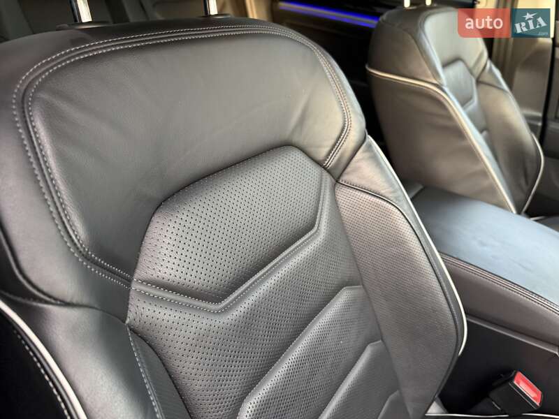 Внедорожник / Кроссовер Volkswagen Touareg 2018 в Радивилове