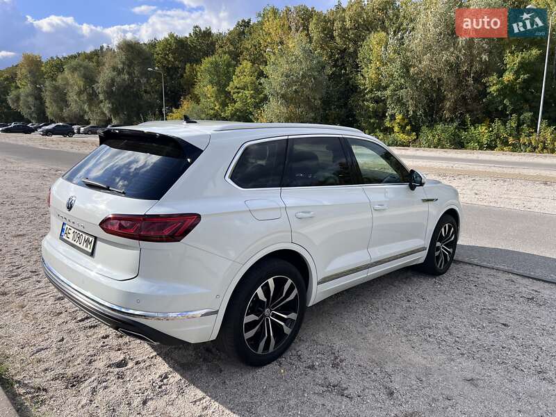 Внедорожник / Кроссовер Volkswagen Touareg 2018 в Днепре фото 10 Внедорожник / Кроссовер Volkswagen Touareg 2018 в Днепре