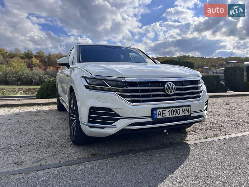 Внедорожник / Кроссовер Volkswagen Touareg 2018 в Днепре фото 16 Внедорожник / Кроссовер Volkswagen Touareg 2018 в Днепре