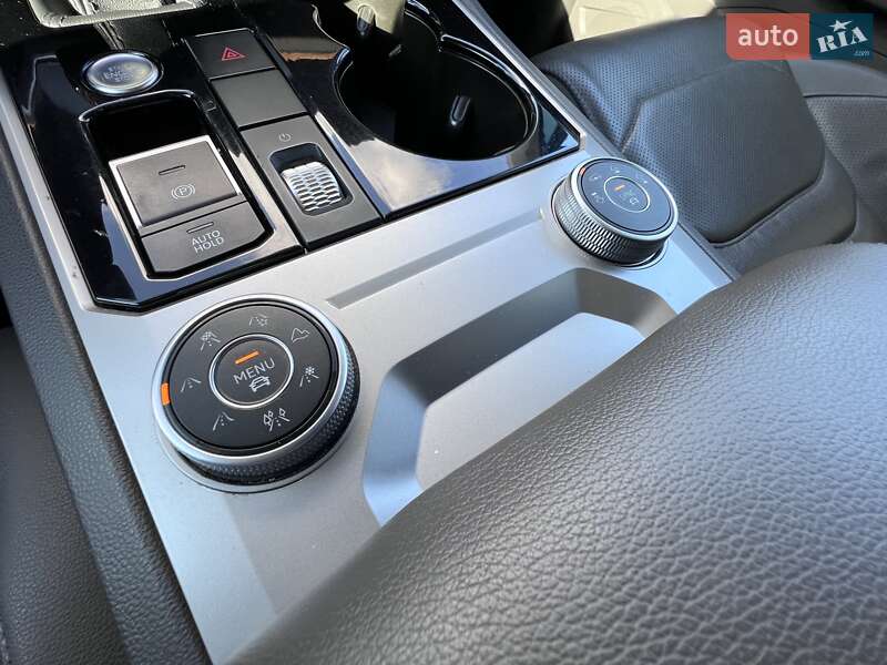 Внедорожник / Кроссовер Volkswagen Touareg 2018 в Днепре фото 22 Внедорожник / Кроссовер Volkswagen Touareg 2018 в Днепре