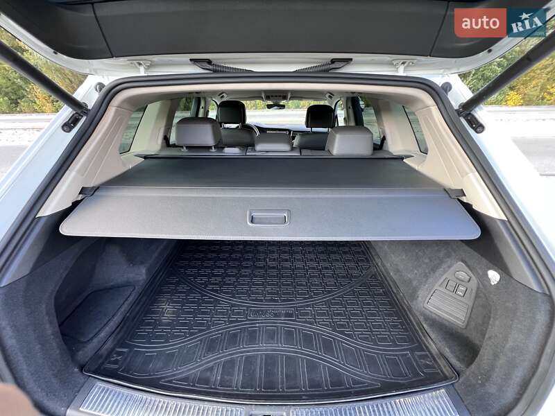 Внедорожник / Кроссовер Volkswagen Touareg 2018 в Днепре фото 38 Внедорожник / Кроссовер Volkswagen Touareg 2018 в Днепре