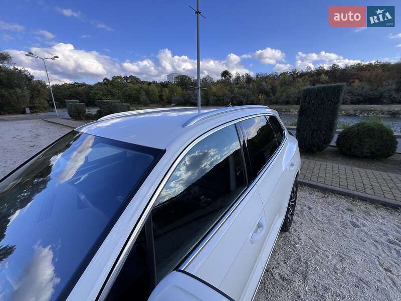 Внедорожник / Кроссовер Volkswagen Touareg 2018 в Днепре фото 42 Внедорожник / Кроссовер Volkswagen Touareg 2018 в Днепре