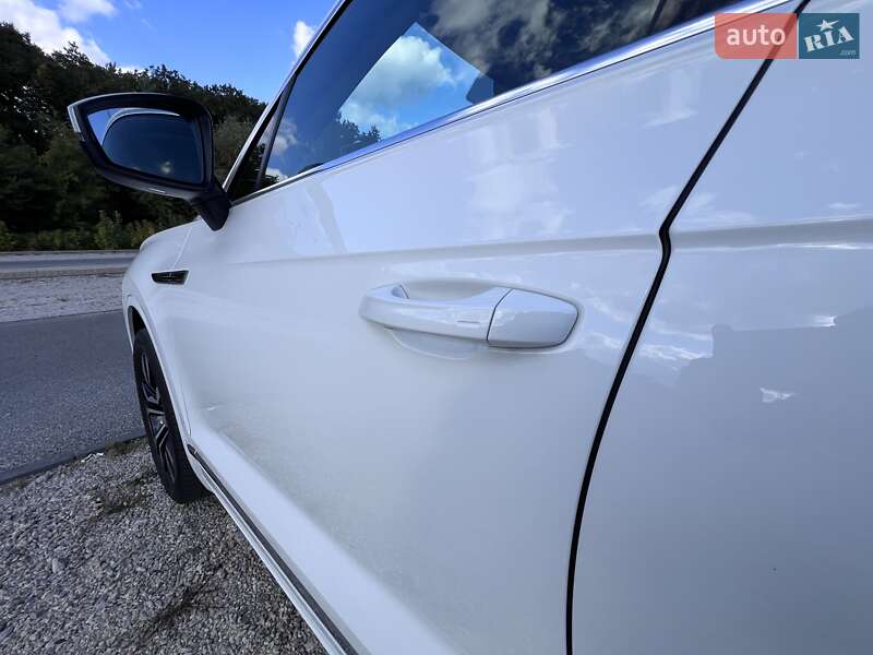 Внедорожник / Кроссовер Volkswagen Touareg 2018 в Днепре фото 43 Внедорожник / Кроссовер Volkswagen Touareg 2018 в Днепре