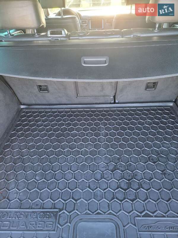 Внедорожник / Кроссовер Volkswagen Touareg 2010 в Одессе