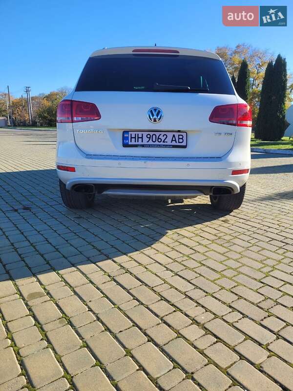 Внедорожник / Кроссовер Volkswagen Touareg 2010 в Одессе