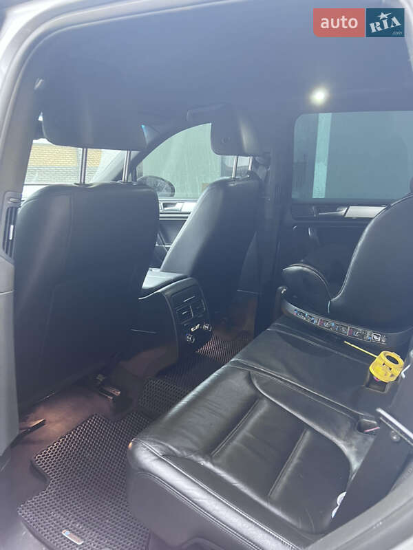 Внедорожник / Кроссовер Volkswagen Touareg 2011 в Тячеве фото 7 Внедорожник / Кроссовер Volkswagen Touareg 2011 в Тячеве