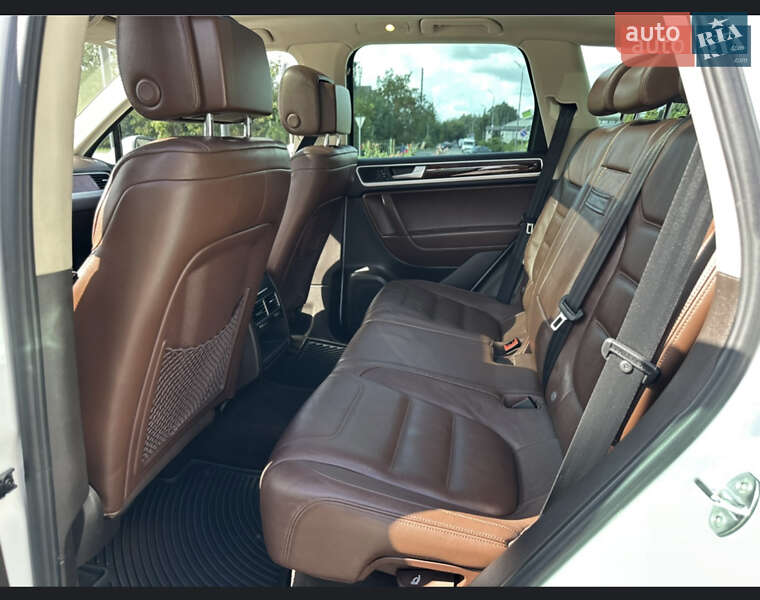 Позашляховик / Кросовер Volkswagen Touareg 2012 в Чернігові