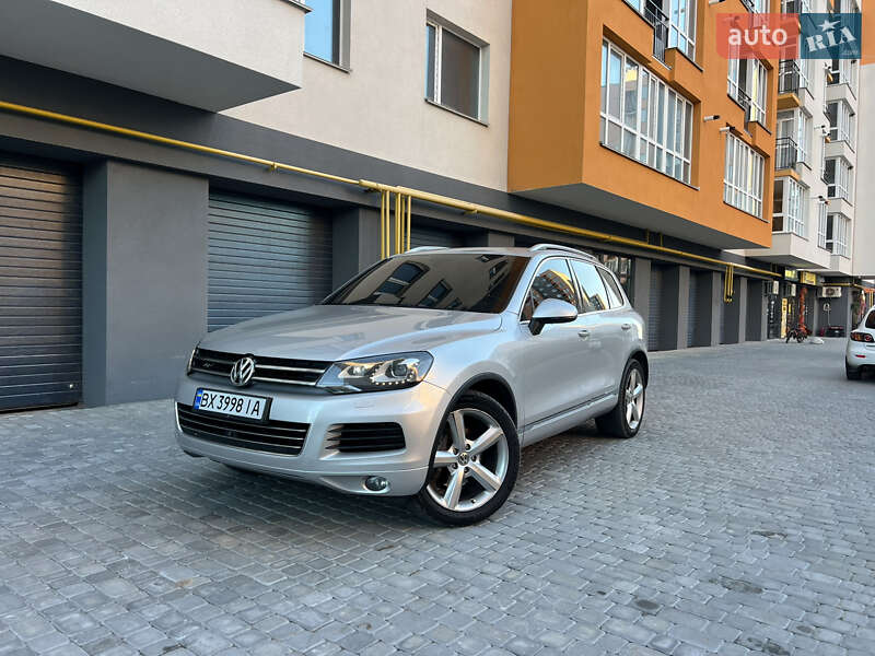 Внедорожник / Кроссовер Volkswagen Touareg 2010 в Виннице