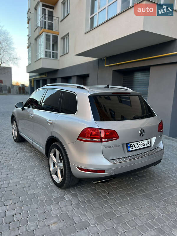 Внедорожник / Кроссовер Volkswagen Touareg 2010 в Виннице