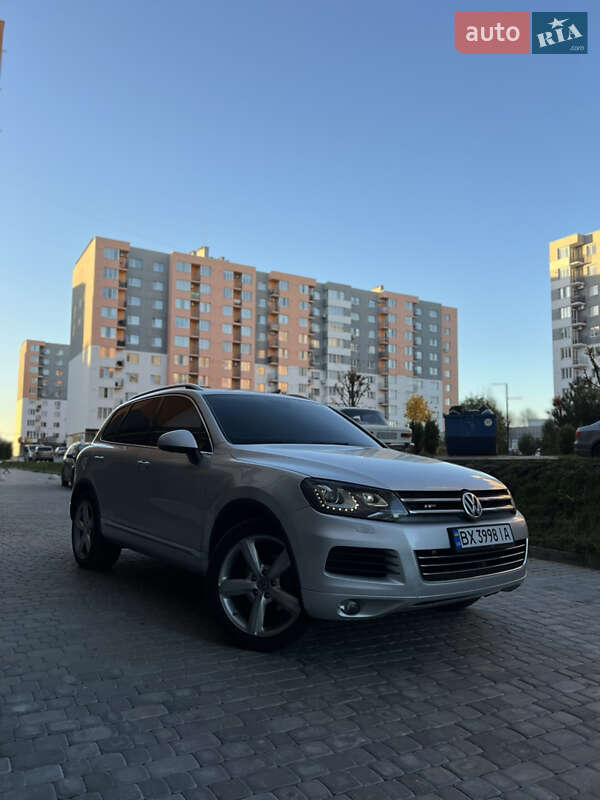 Внедорожник / Кроссовер Volkswagen Touareg 2010 в Виннице