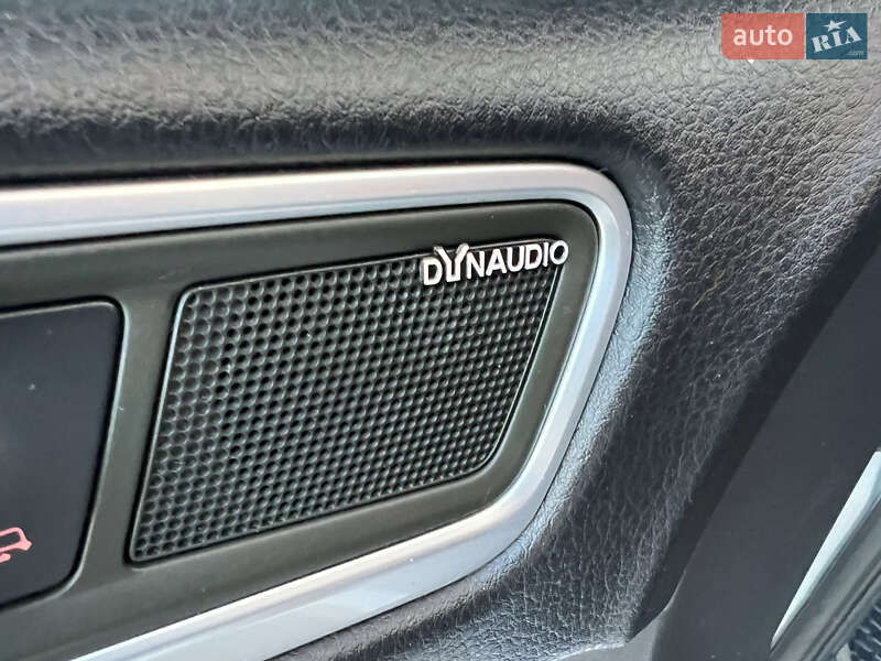 Внедорожник / Кроссовер Volkswagen Touareg 2010 в Виннице