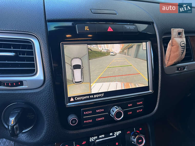 Внедорожник / Кроссовер Volkswagen Touareg 2010 в Виннице