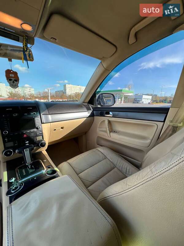 Внедорожник / Кроссовер Volkswagen Touareg 2006 в Запорожье