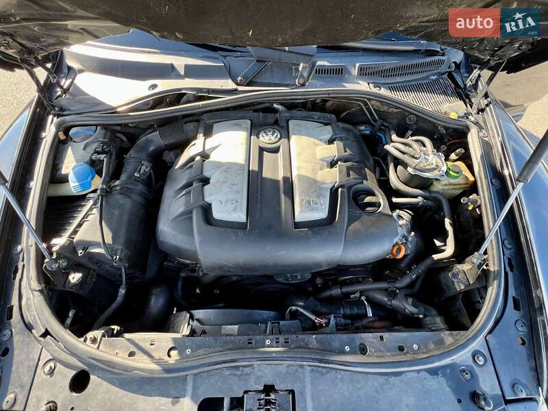 Внедорожник / Кроссовер Volkswagen Touareg 2006 в Запорожье