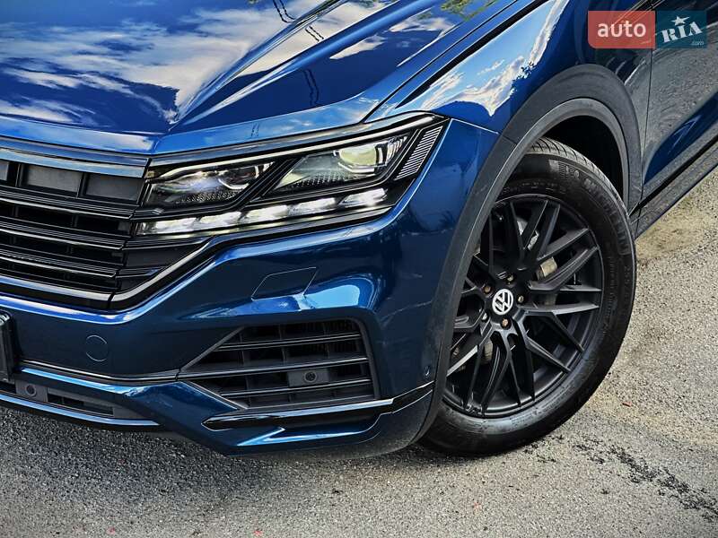 Позашляховик / Кросовер Volkswagen Touareg 2019 в Києві фото 7 Позашляховик / Кросовер Volkswagen Touareg 2019 в Києві