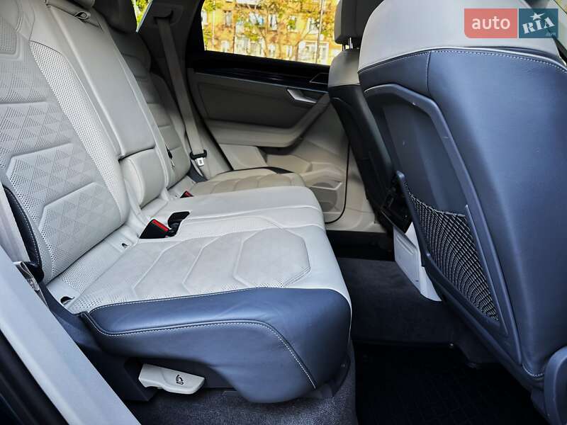 Позашляховик / Кросовер Volkswagen Touareg 2019 в Києві фото 25 Позашляховик / Кросовер Volkswagen Touareg 2019 в Києві