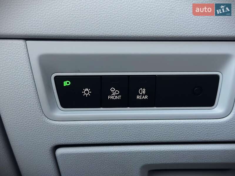 Позашляховик / Кросовер Volkswagen Touareg 2019 в Києві фото 38 Позашляховик / Кросовер Volkswagen Touareg 2019 в Києві