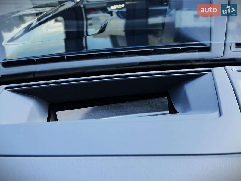 Позашляховик / Кросовер Volkswagen Touareg 2019 в Києві фото 42 Позашляховик / Кросовер Volkswagen Touareg 2019 в Києві