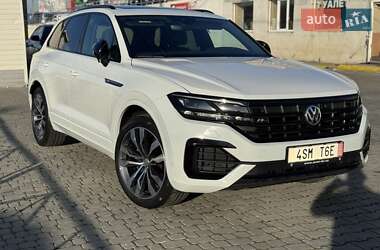 Позашляховик / Кросовер Volkswagen Touareg 2020 в Чернівцях