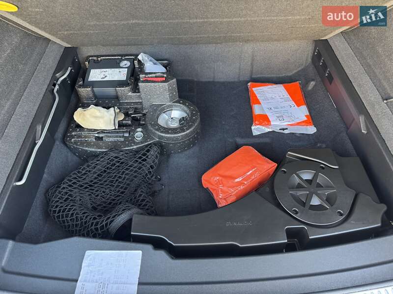 Внедорожник / Кроссовер Volkswagen Touareg 2020 в Черновцах