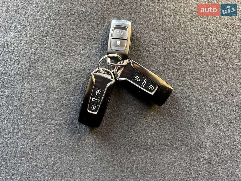 Внедорожник / Кроссовер Volkswagen Touareg 2020 в Черновцах