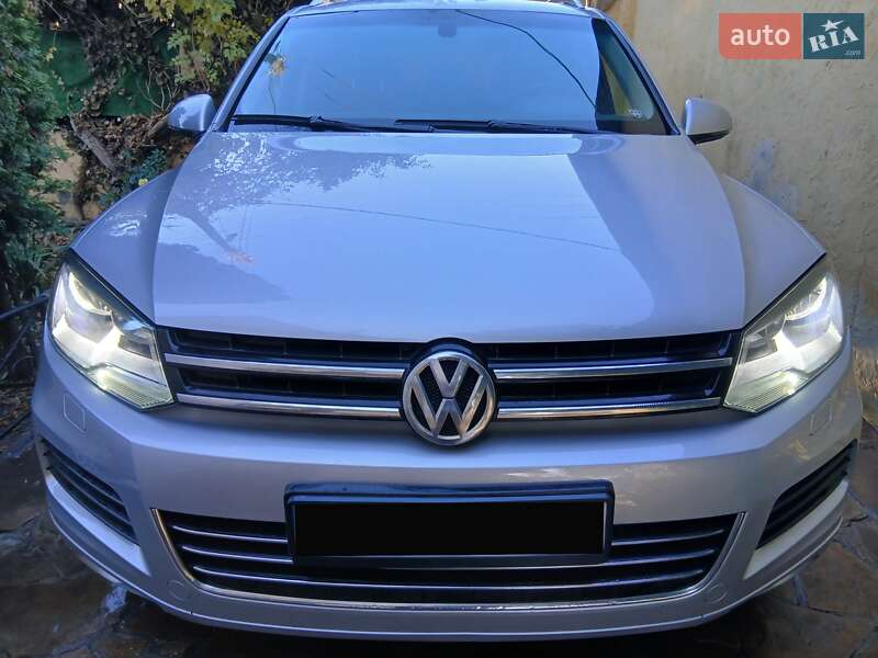 Внедорожник / Кроссовер Volkswagen Touareg 2012 в Одессе