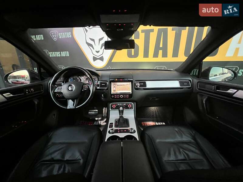 Внедорожник / Кроссовер Volkswagen Touareg 2010 в Хмельницком