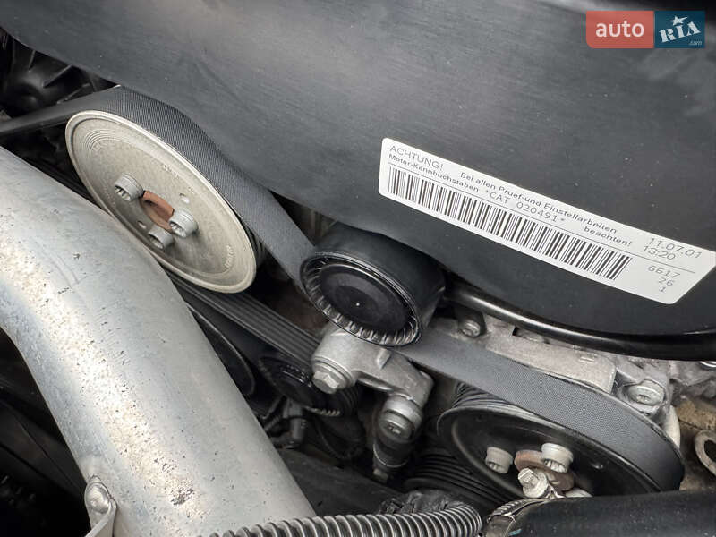 Внедорожник / Кроссовер Volkswagen Touareg 2011 в Киеве