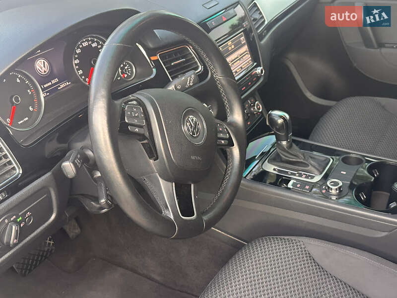 Внедорожник / Кроссовер Volkswagen Touareg 2014 в Днепре фото 11 Внедорожник / Кроссовер Volkswagen Touareg 2014 в Днепре
