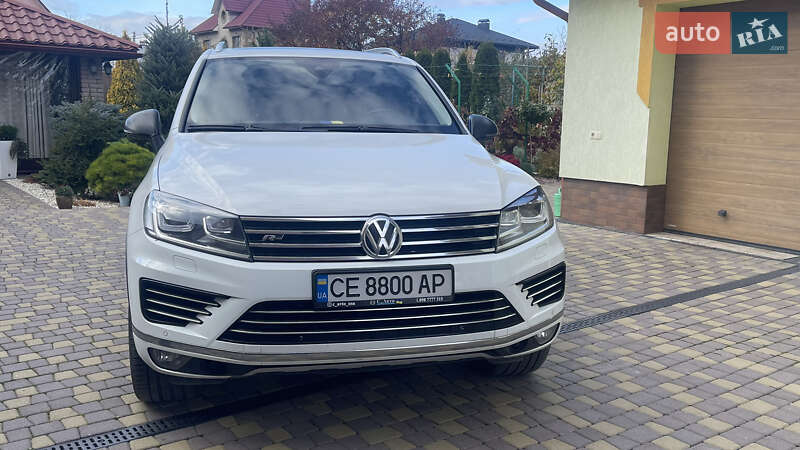 Внедорожник / Кроссовер Volkswagen Touareg 2017 в Черновцах