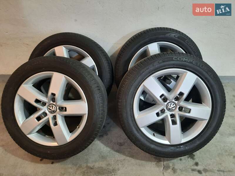 Внедорожник / Кроссовер Volkswagen Touareg 2012 в Одессе