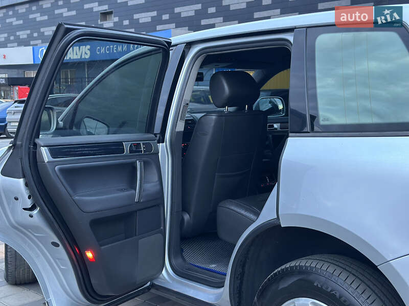 Позашляховик / Кросовер Volkswagen Touareg 2002 в Вінниці