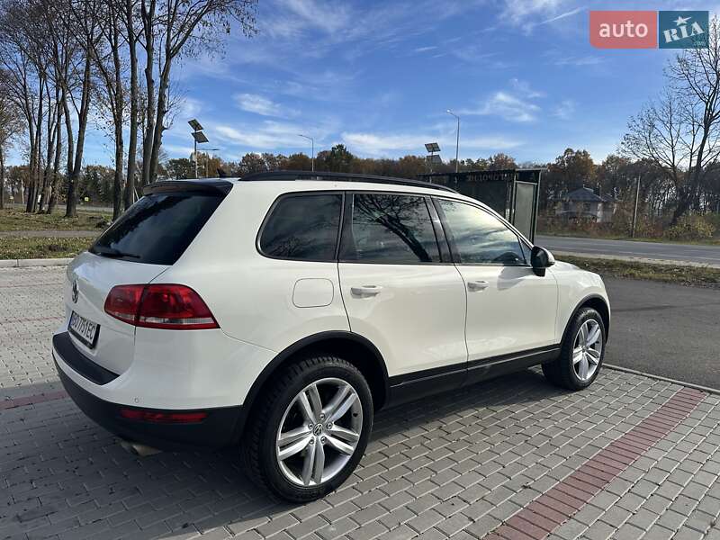 Внедорожник / Кроссовер Volkswagen Touareg 2010 в Тернополе