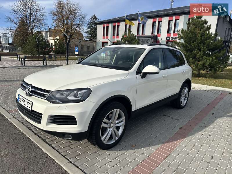 Внедорожник / Кроссовер Volkswagen Touareg 2010 в Тернополе