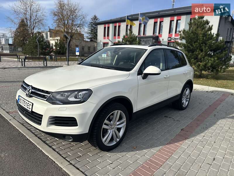 Внедорожник / Кроссовер Volkswagen Touareg 2010 в Тернополе
