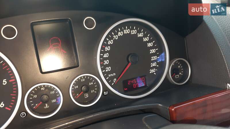 Внедорожник / Кроссовер Volkswagen Touareg 2005 в Черкассах фото 4 Внедорожник / Кроссовер Volkswagen Touareg 2005 в Черкассах