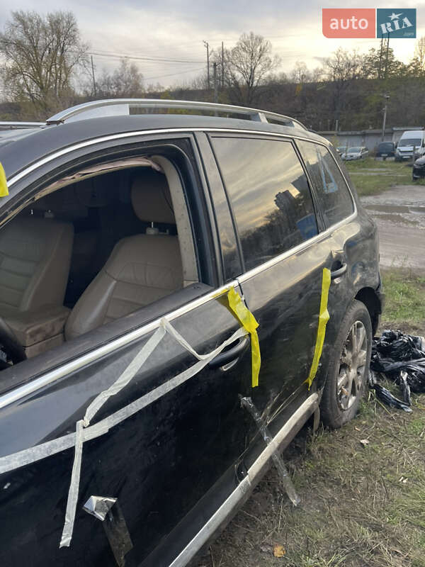 Позашляховик / Кросовер Volkswagen Touareg 2008 в Києві