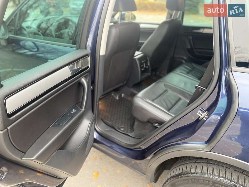 Позашляховик / Кросовер Volkswagen Touareg 2013 в Вінниці