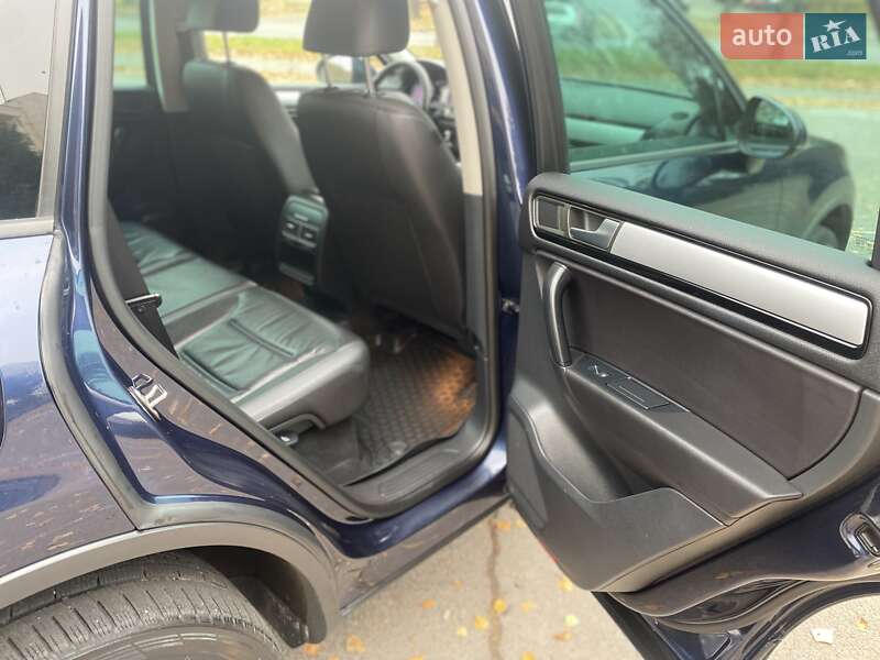 Позашляховик / Кросовер Volkswagen Touareg 2013 в Вінниці