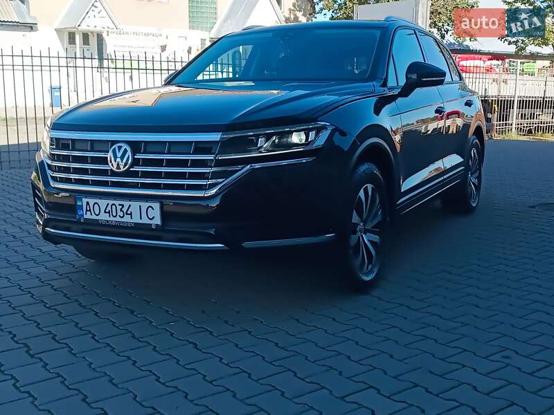 Позашляховик / Кросовер Volkswagen Touareg 2019 в Хусті фото 2 Позашляховик / Кросовер Volkswagen Touareg 2019 в Хусті