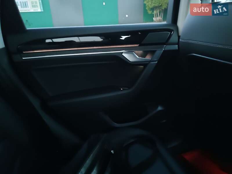 Позашляховик / Кросовер Volkswagen Touareg 2019 в Хусті фото 28 Позашляховик / Кросовер Volkswagen Touareg 2019 в Хусті