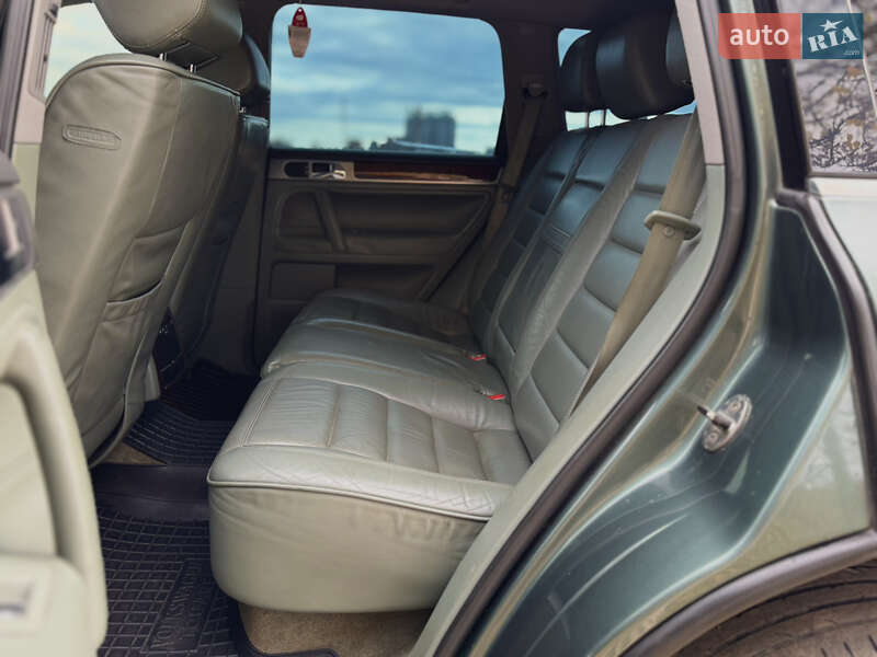 Внедорожник / Кроссовер Volkswagen Touareg 2003 в Кропивницком