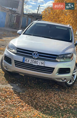 Внедорожник / Кроссовер Volkswagen Touareg 2011 в Харькове