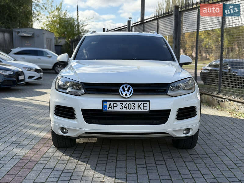 Внедорожник / Кроссовер Volkswagen Touareg 2011 в Запорожье