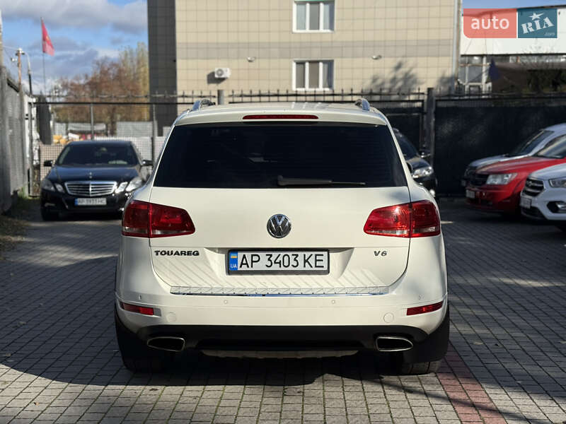Внедорожник / Кроссовер Volkswagen Touareg 2011 в Запорожье