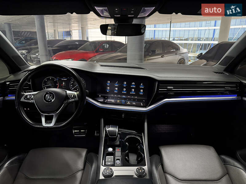 Внедорожник / Кроссовер Volkswagen Touareg 2018 в Одессе фото 26 Внедорожник / Кроссовер Volkswagen Touareg 2018 в Одессе