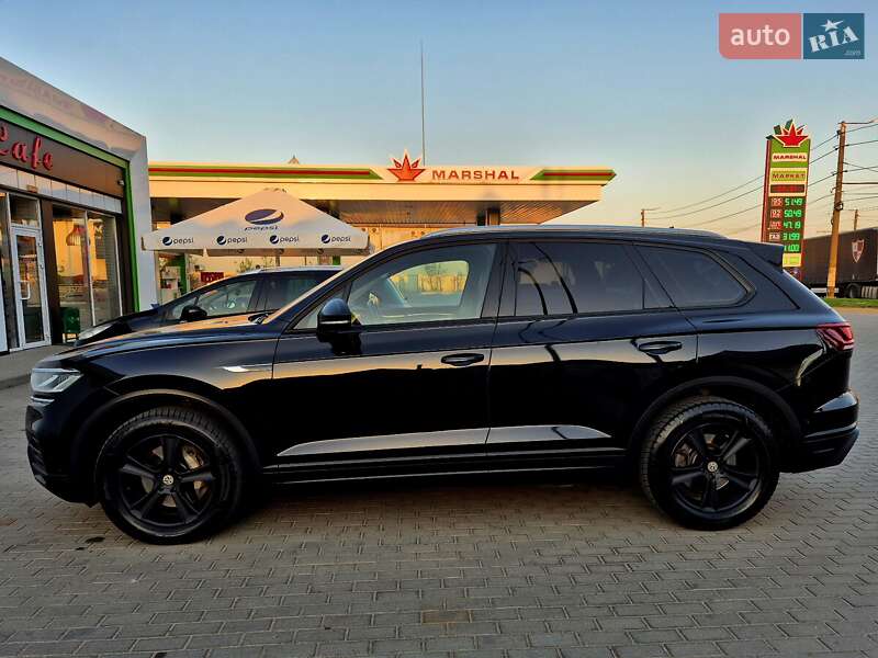 Позашляховик / Кросовер Volkswagen Touareg 2021 в Житомирі