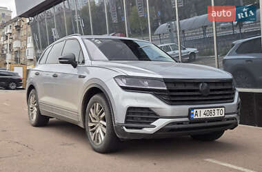 Внедорожник / Кроссовер Volkswagen Touareg 2022 в Киеве