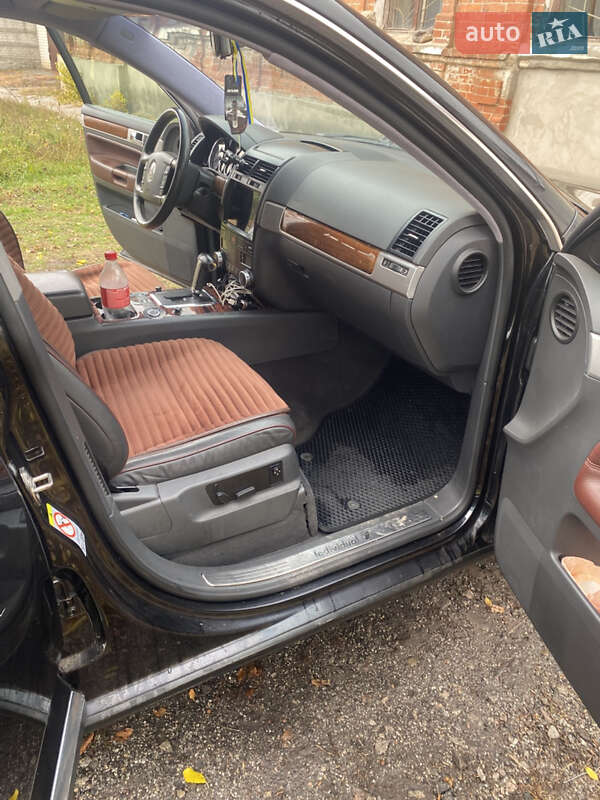 Позашляховик / Кросовер Volkswagen Touareg 2008 в Краснограді